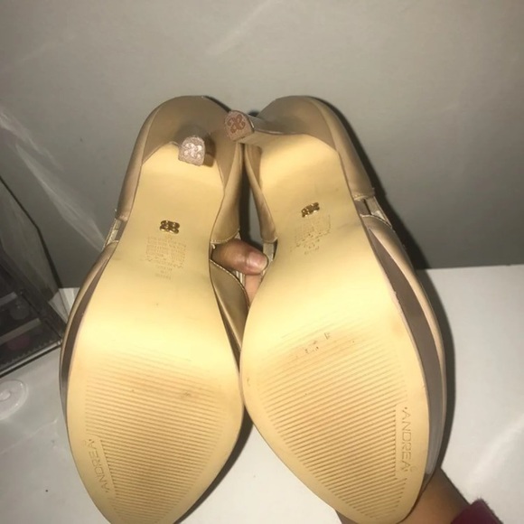 High heels - Picture 4 of 4